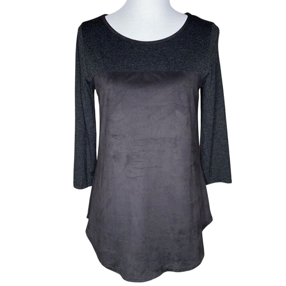 NWT! Le Lis Adea Faux Suede Button Back Knit Top Sz Small